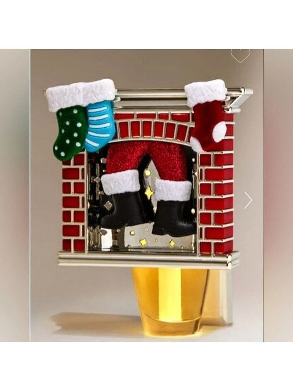 SANTA IN FIREPLACE NIGHTLIGHT WALLFLOWERS FRAGRANCE PLUG BY BATH AND BODY WORKS